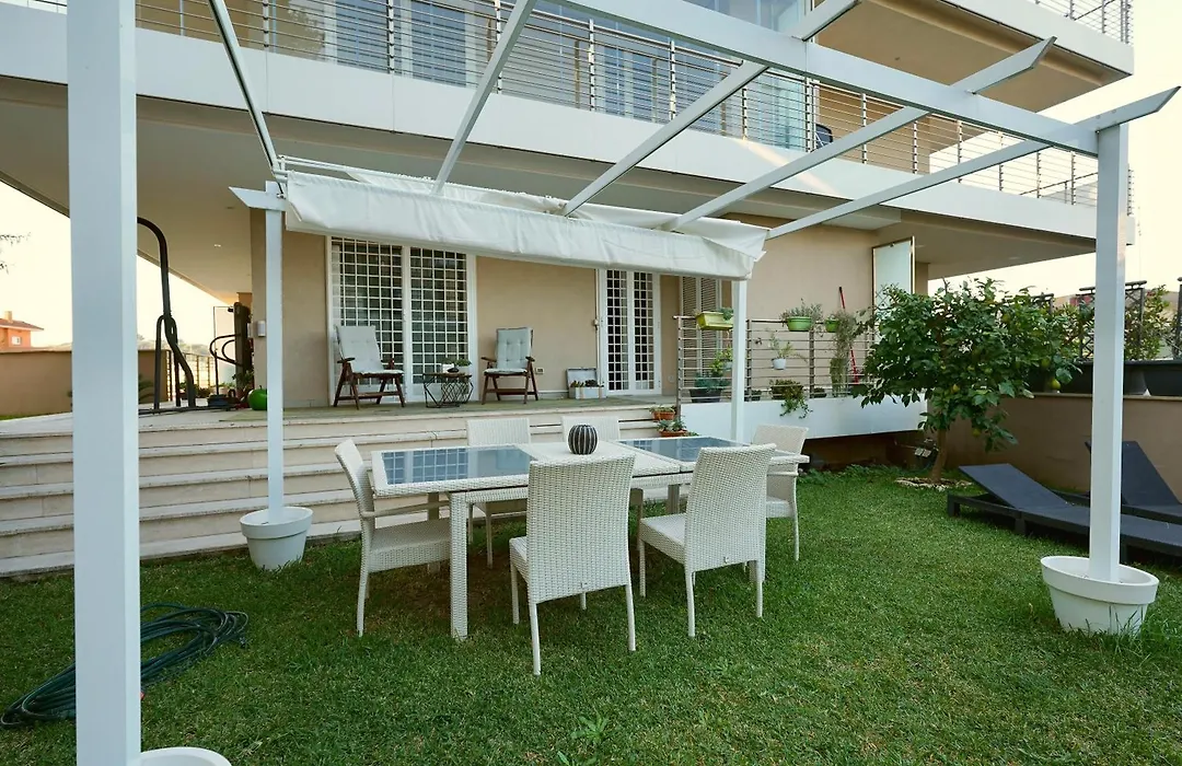 Enchanting Garden Retreat-1